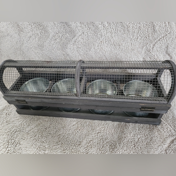 Vintage Decorative Storage Box - Picture 9 of 12